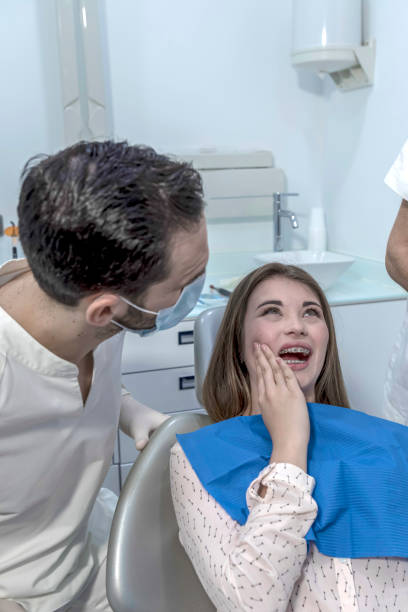 Best Urgent Tooth Repair  in Palm Springs, CA